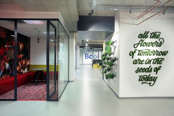 booking.com / office
