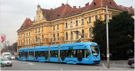 tramvaj tkm 2200 / trg maršala tita, zagreb tramvaj tkm 2200 / trg maršala tita, zagreb