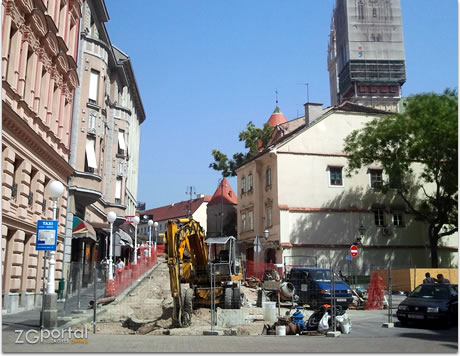 Gradonačelnik Bandić obišao ljetna zagrebačka gradilišta Gradonačelnik Bandić obišao ljetna zagrebačka gradilišta