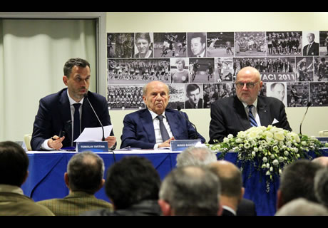 gnk dinamo / tomislav svetina, mirko barišić i marijan hanžeković gnk dinamo / tomislav svetina, mirko barišić i marijan hanžeković