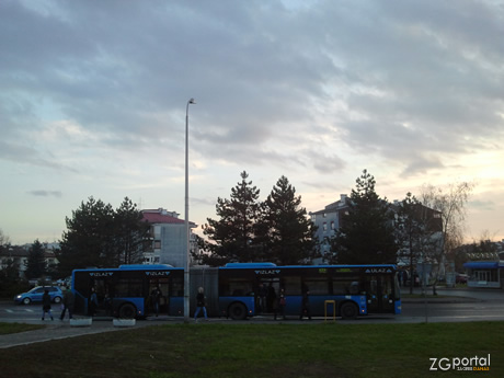 autobusi terminal / trg dr. franje tuđmana, zaprešić autobusi terminal / trg dr. franje tuđmana, zaprešić