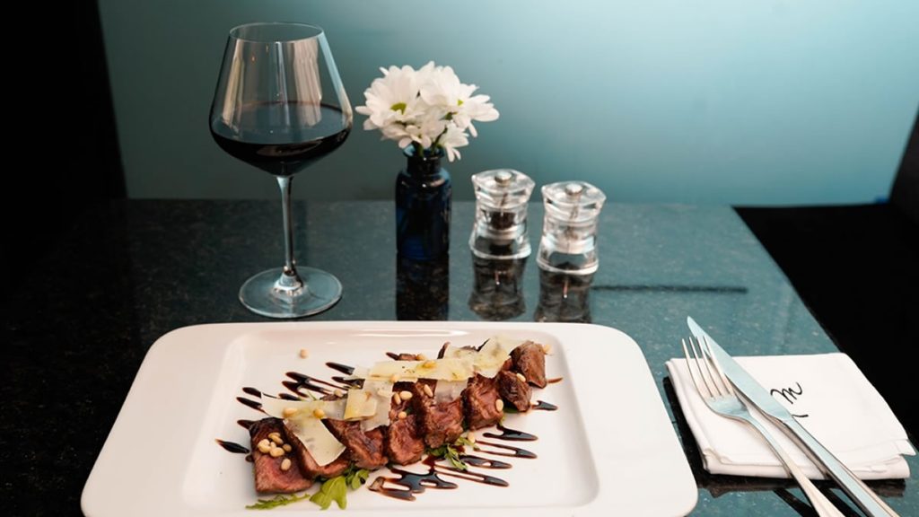 mime`s gourmet bar zagreb | beef tagliata na rikoli