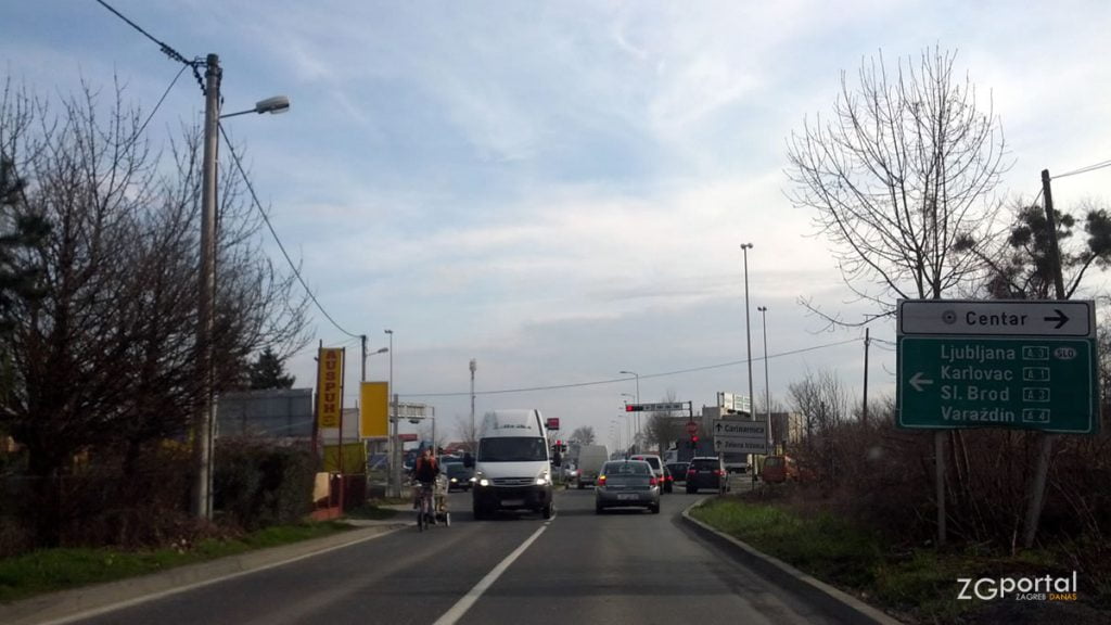 križanje čulinečke cesta i slavonske avenije | zagreb | veljača 2014.