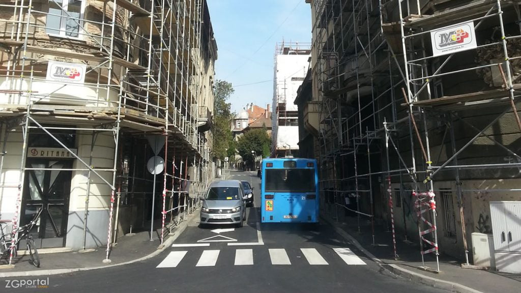nazorova ulica zagreb | zet zagreb | bus 105 | ožujak 2017.