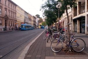 bicikl u ulici janka draškovića / zagreb, rujan 2016.