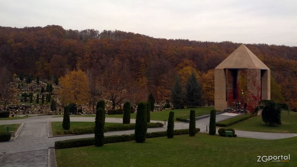 gaj urni krematorij | groblje mirogoj zagreb | studeni 2015.
