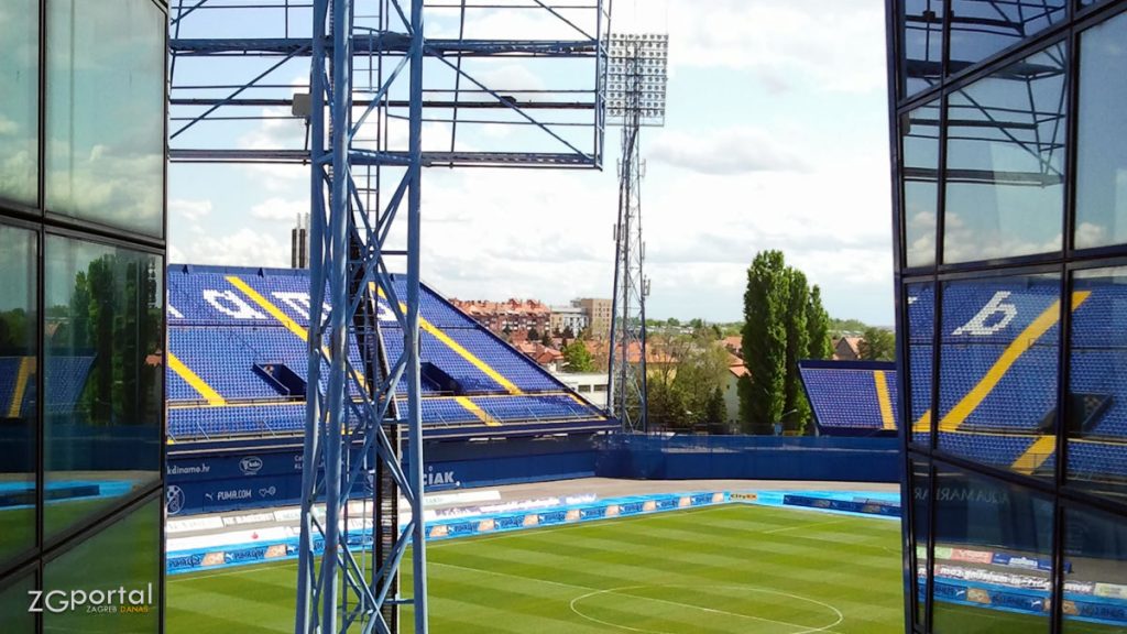 istočna tribina i travnjak stadiona maksimir | zagreb | travanj 2012.