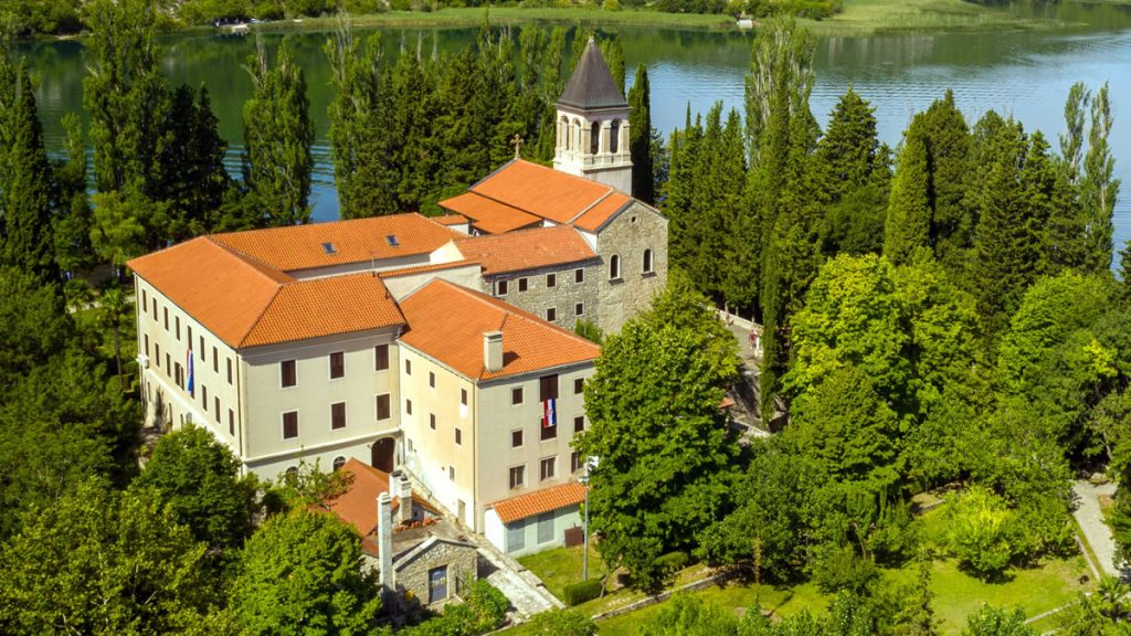otok visovac | franjevački samostan | foto: paolo mofadrin | 2019.