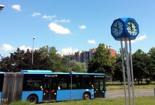 ZET bus 109 / Javni gradski sat / Mamutica / Vatikanska ulica, Dugave / Zagreb, srpanj 2017.