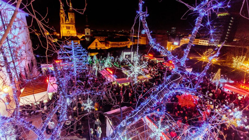 BAŠ NAŠ Advent u Klovićevim dvorima 2018
