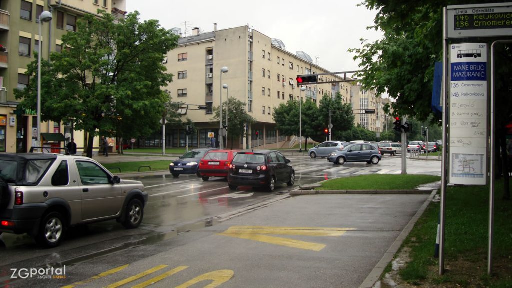 ulica ivane brlić mažuranić, malešnica, zagreb | rujan 2015.