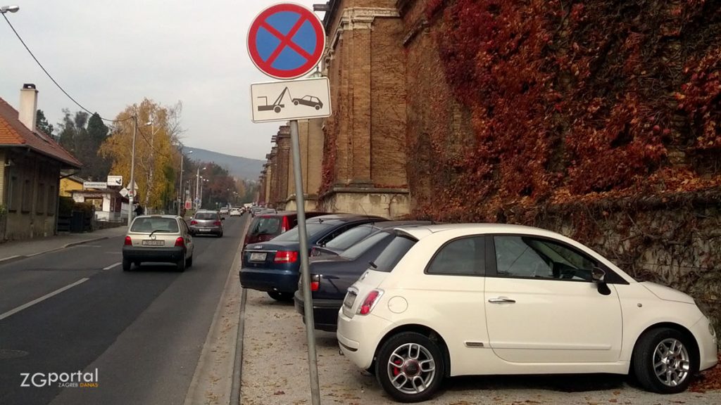 groblje mirogoj - parkiranje uz arkade - studeni 2015