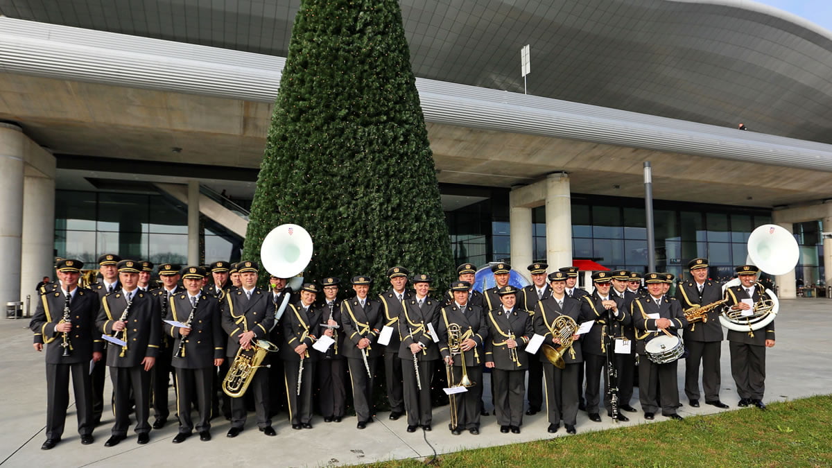 simfonijski puhački orkestar hrvatske vojske / zračna luka zagreb 2019