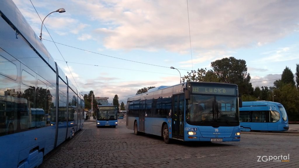 autobusna linija 112 (savski most - lučko) | terminal savski most | rujan 2014.