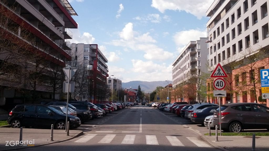bužanova ulica, zagreb / travanj 2015.