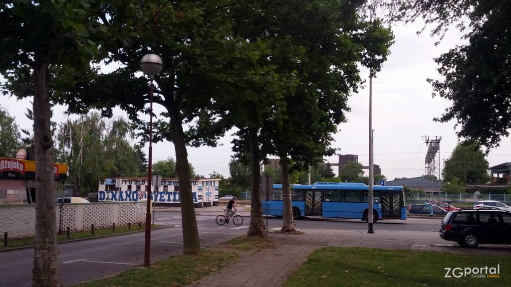 mercedes conecto | autobusna linija 277 | terminal sesvete zagreb | lipanj 2015.