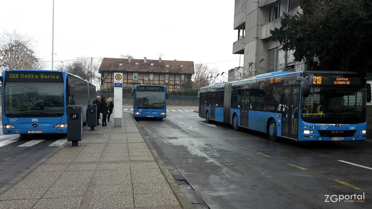 autobusni terminal glavni kolodvor zagreb / siječanj 2020.