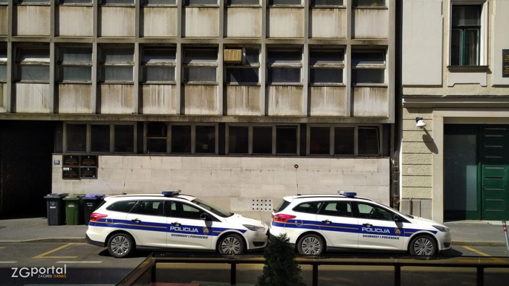 ford focus | policija zagreb | travanj 2020.