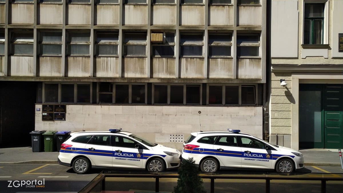 ford focus - policija zagreb - travanj 2020.