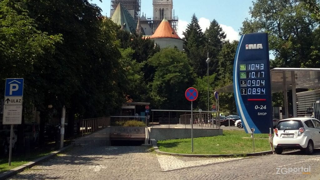 javna garaža "langov trg" zagreb - kolovoz 2015.