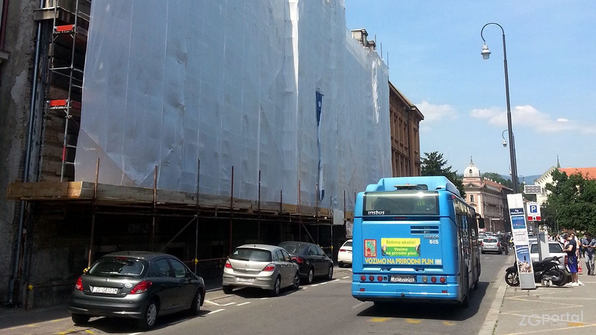 obnova etnografskog muzeja - marulićev trg, zagreb - autobus zet 118 - svibanj 2017.