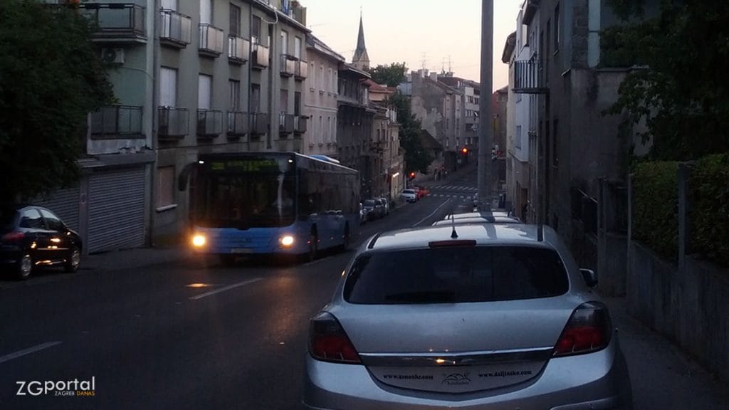 zet bus 201 | grškovićeva ulica zagreb | srpanj 2015.