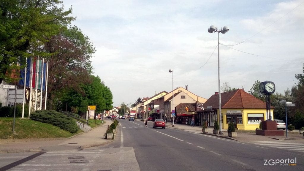 zagrebačka ulica, dugo selo / travanj 2016.