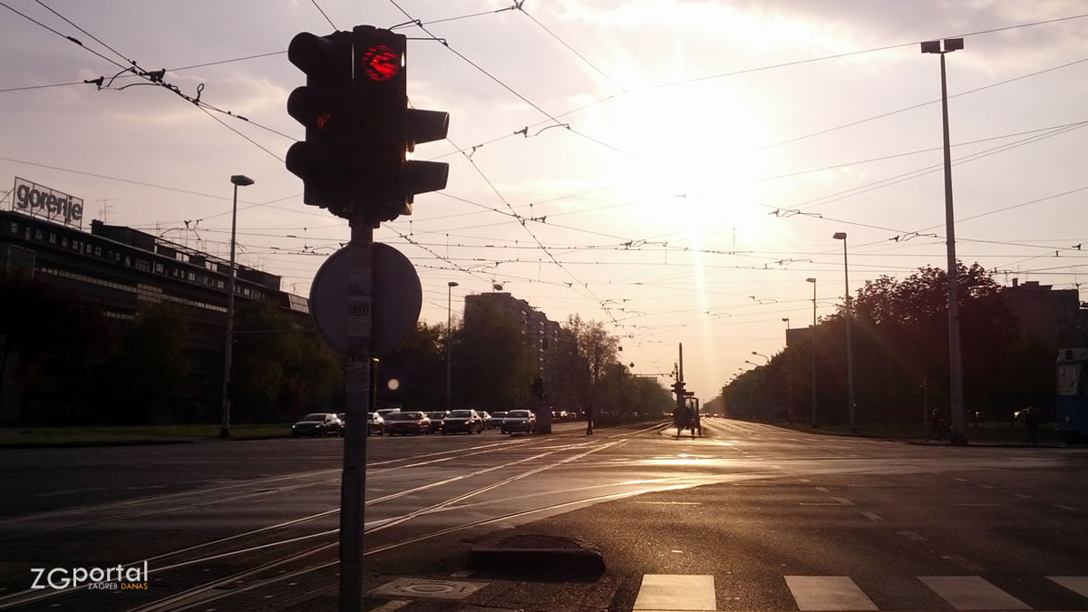 ljeto u zagrebu - ulica grada vukovara - travanj 2014.