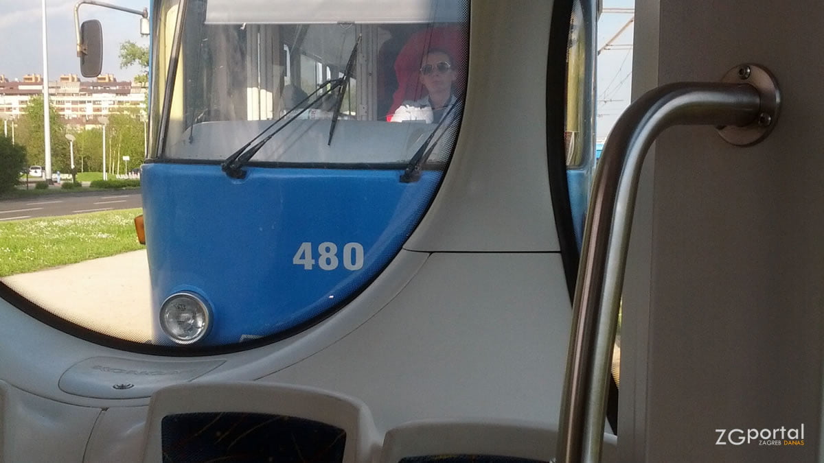 zet zagreb - tramvaj čkd tatra t4 - travanj 2014.