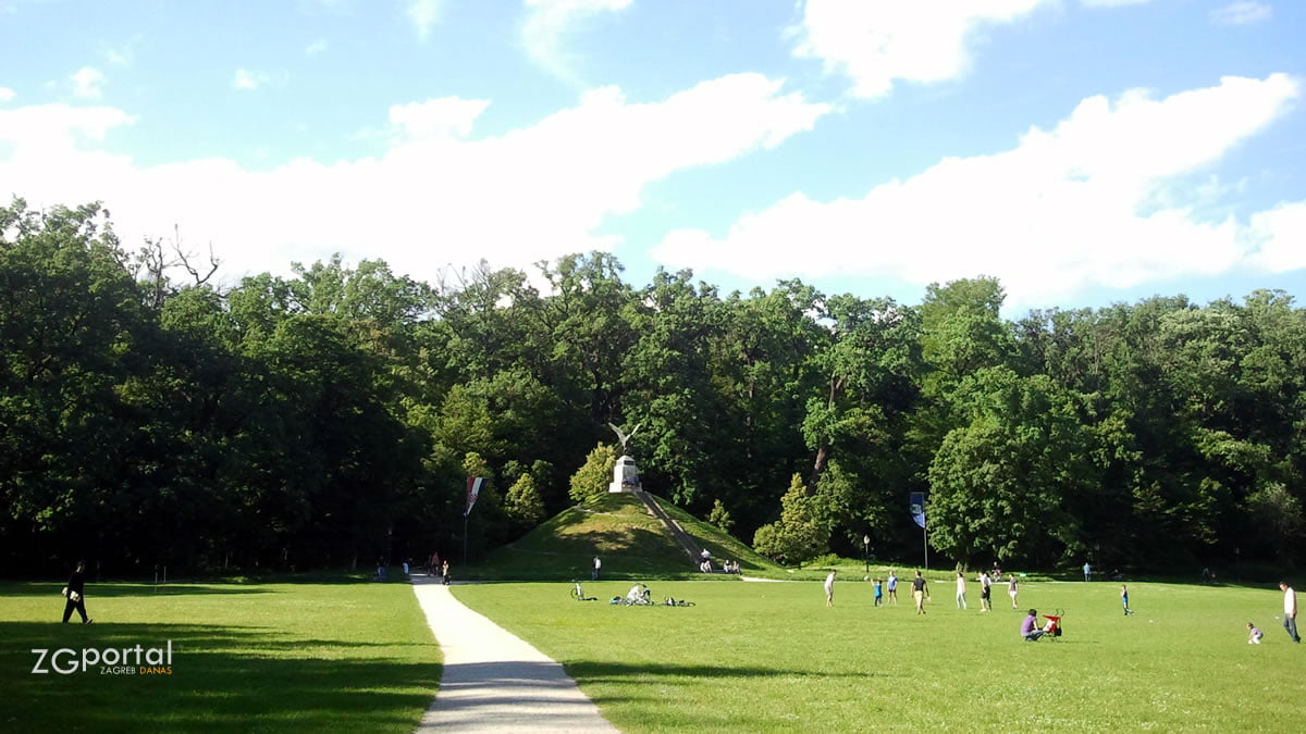 mogila | park maksimir, zagreb | svibanj 2013.