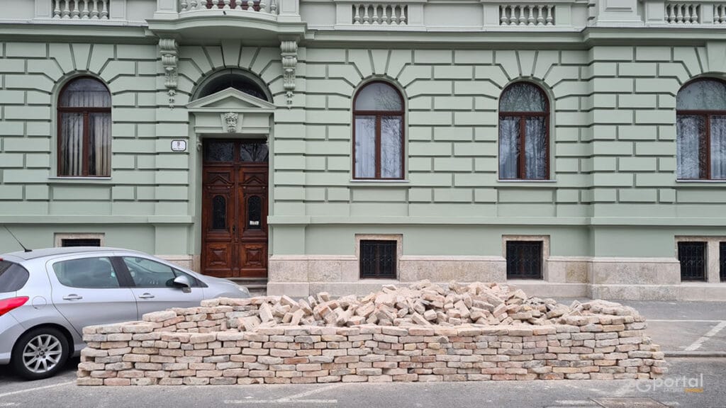 potres u zagrebu | trg kralja tomislava | siječanj 2021.