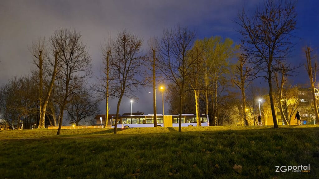 autobusi zet zagreb | 220 glavni kolodvor - dugave | ožujak 2021.