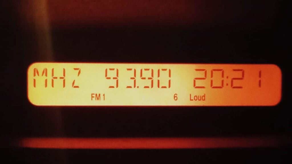 radio 808 | 93.9 mhz