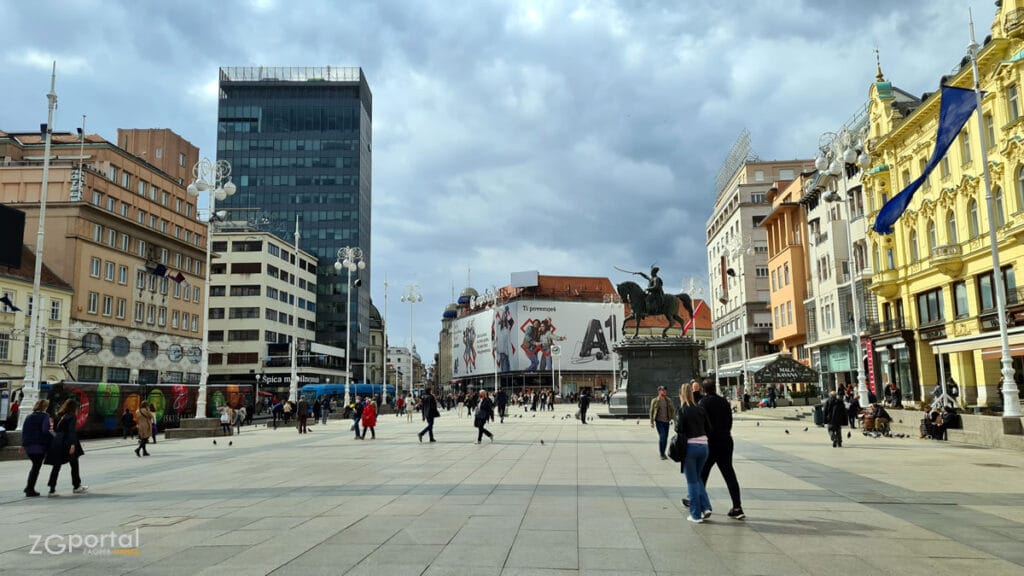 zagrepčani | trg bana jelačića zagreb | ožujak 2021.