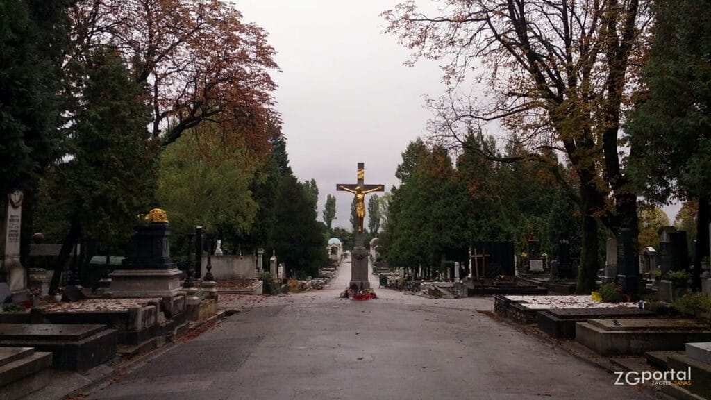 blagdan svih svetih | glavni križ | groblje mirogoj zagreb | studeni 2015.