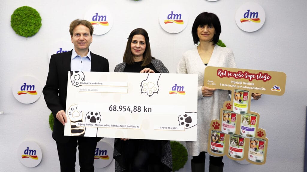 akcija "kad se naše šape slože" | dm & udruga prijatelji životinja | luka oman | 2021.
