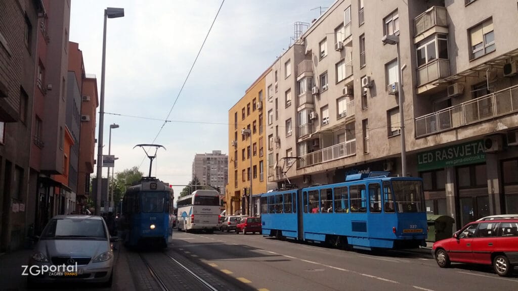 tramvaj broj 3 i 12 - tratinska ulica, zagreb - travanj 2016.