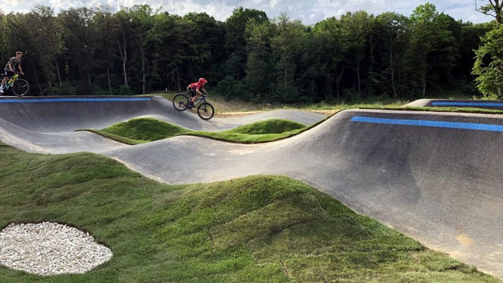 pumptrack poligon dugo selo | 2022.