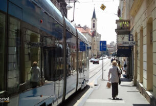 ljetni vozni red | tramvaj tmk2200 | zet zagreb | 2022.