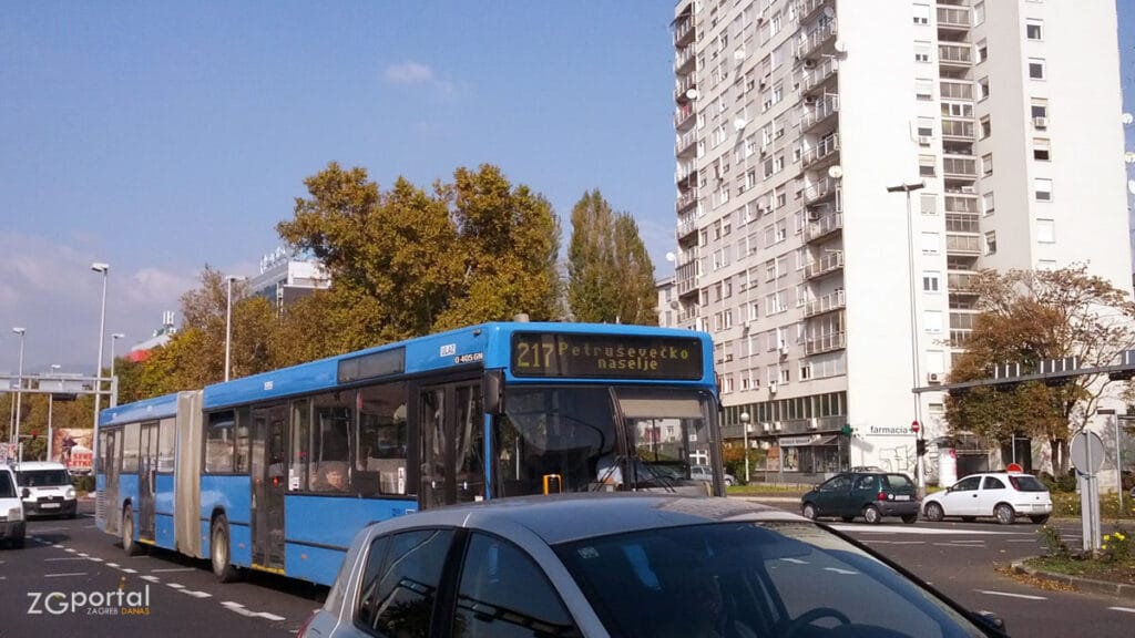 radovi na heinzelovoj | zet 217 kvaternikov trg - petruševečko naselje | heinzelova ulica, zagreb | listopad 2016.