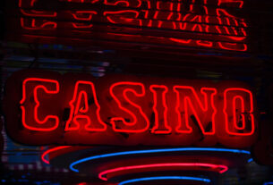 online casino - neon sign I 2022. I photo: ben lambert