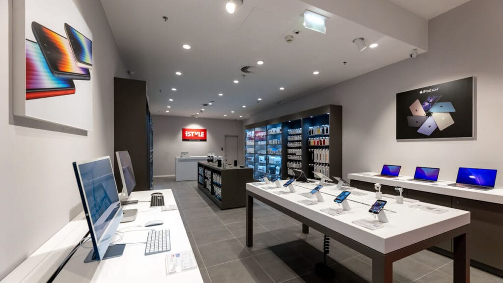 apple store istyle zagreb | city center one east | 2022.