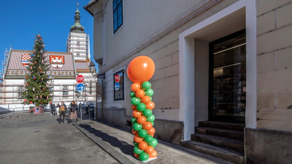 trgovina "studenac" | ćirilmetodska ulica - crkva svetog marka - gornji grad zagreb | 2022.