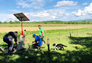 električni pastiri pogonjeni solarnim panelima :: vitalis đakovo :: 2023.