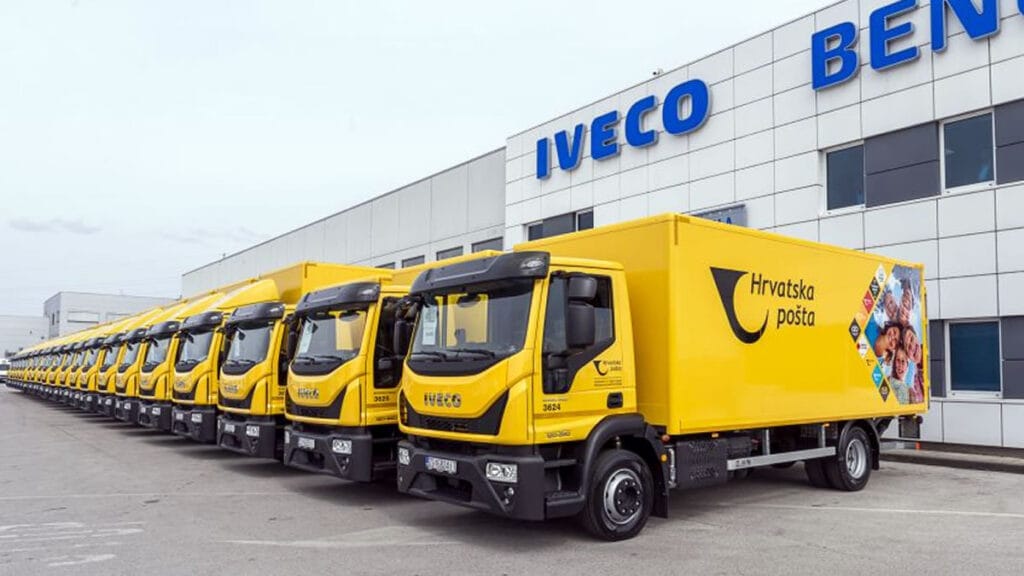hrvatska pošta | iveco kamion za prijevoz pošiljaka | 2023.