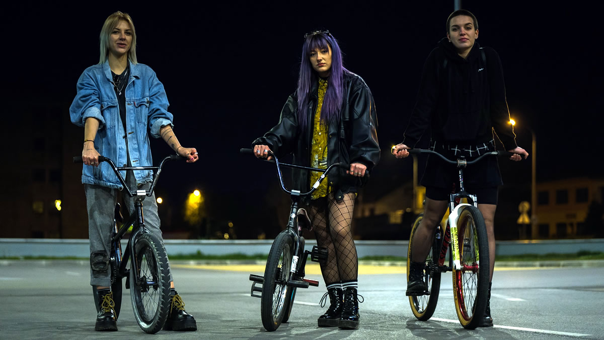 kids from the sky - sjaj | 2022.