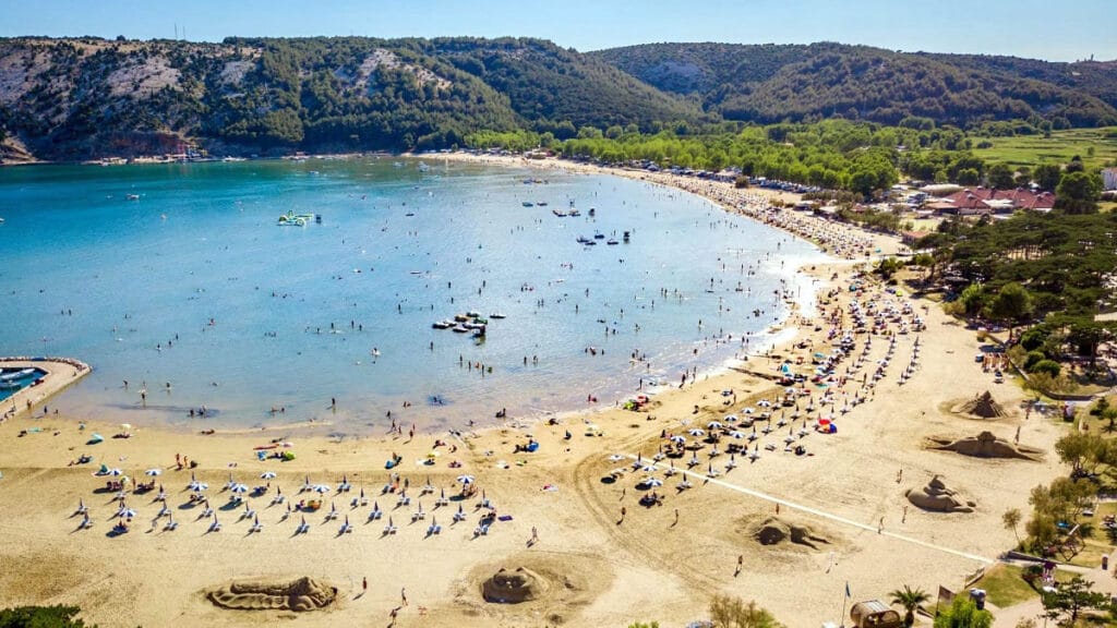 rajska plaža - lopar rab | festival skulptura u pijesku 2023 | foto: turistička zajednica općine lopar