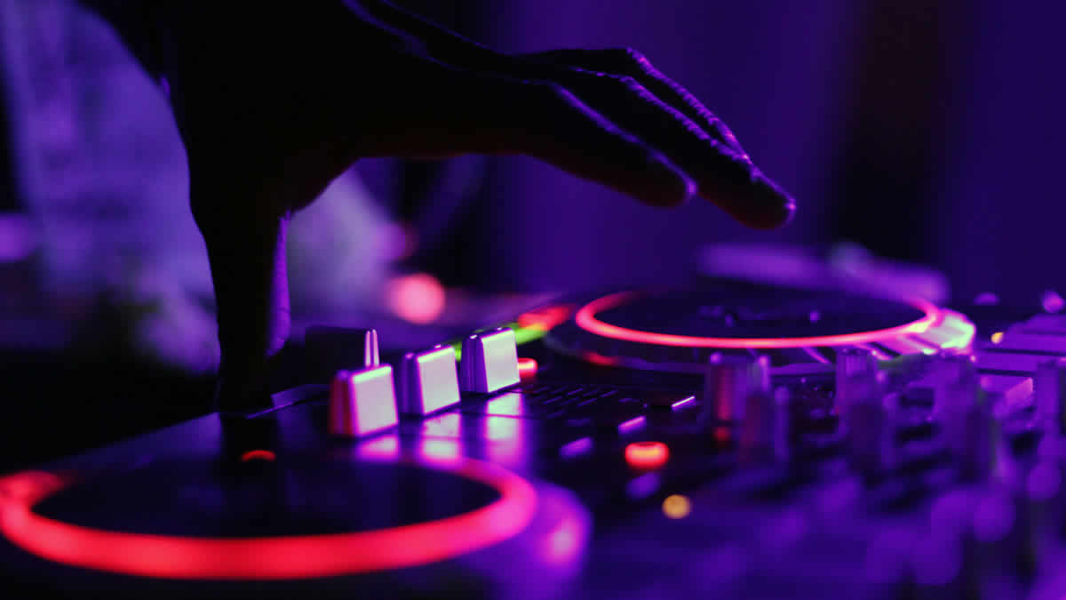 autotune | mix pult | 2024.