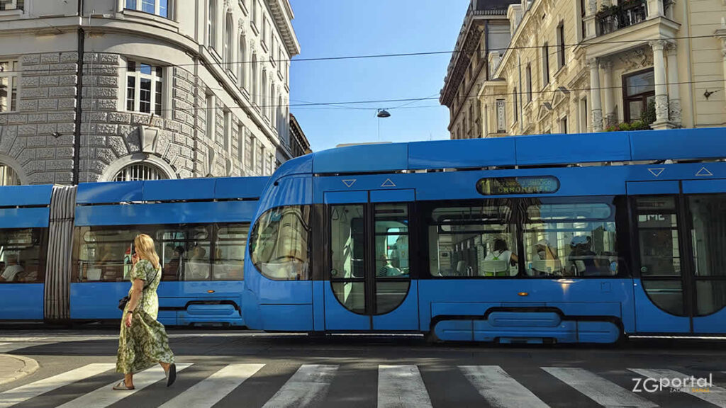 tramvajski promet | palmotićeva ulica zagreb | 29.07.2024.