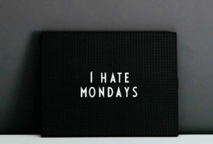 de facto | i hate mondays | 2025.